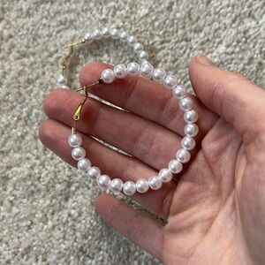 Pearl hoop earrings | clasp closure | preppy